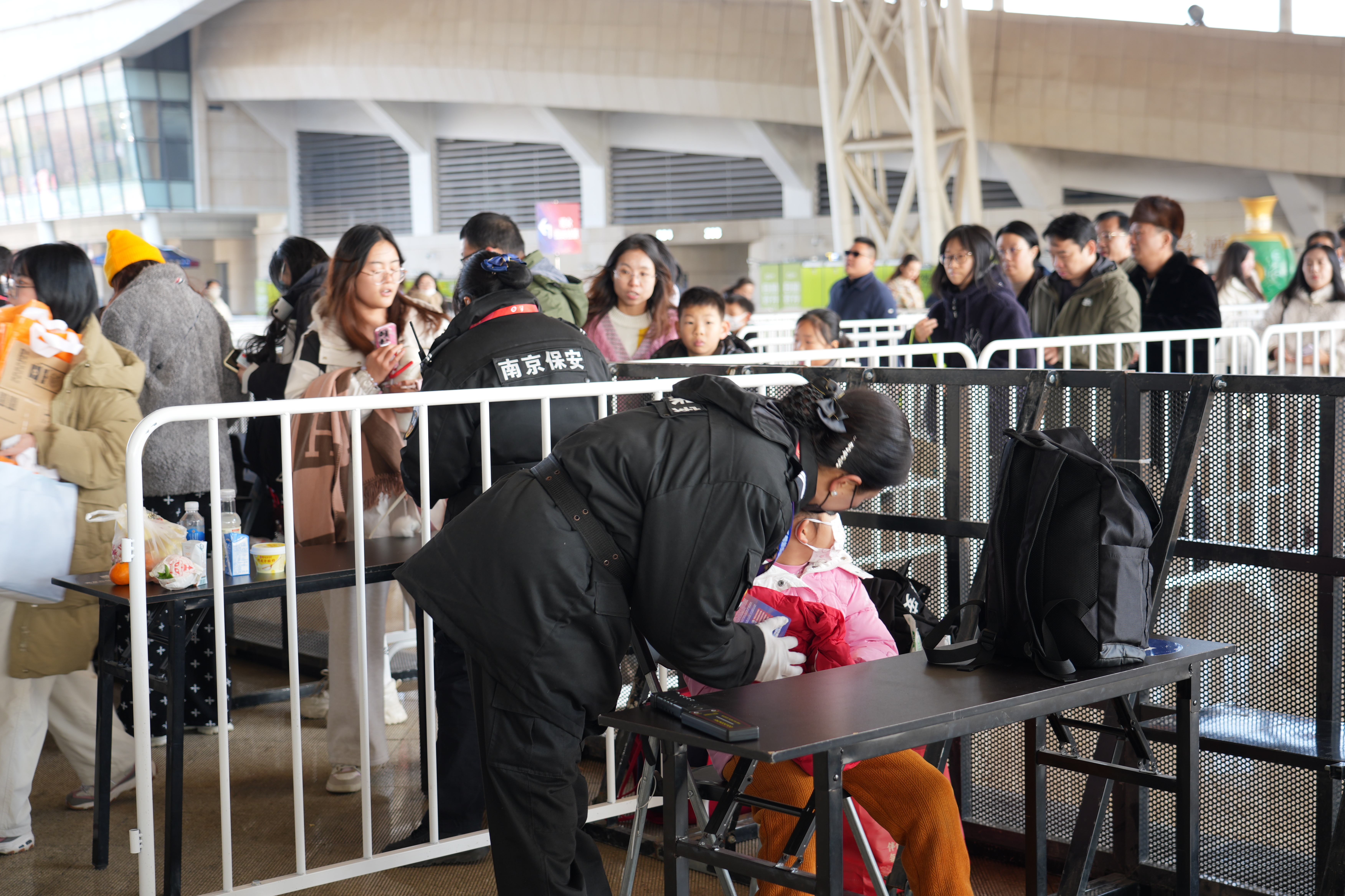 E:/25.12.10后 上傳網(wǎng)站留存/“安保鐵軍、硬核保障”2025系列報道四十一——乒超巔峰對決耀金陵 南京市保硬核護(hù)航筑平安/DSC06736.JPGDSC06736